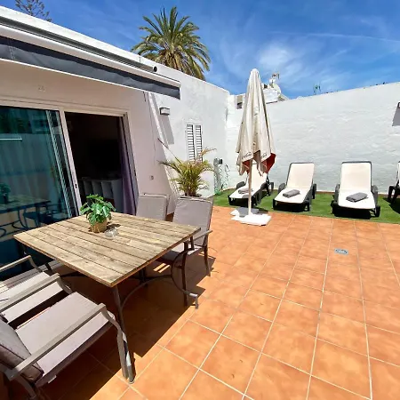 Bungalow Los Guayres - *